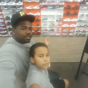 Meet your Posher, Delmetrius